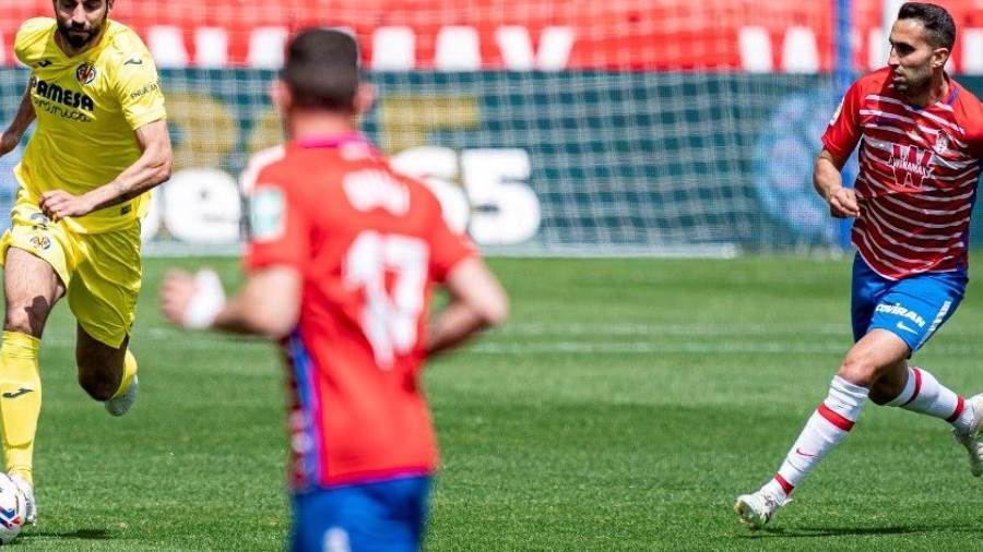 الدوري الإسباني .. فياريال بعشرة لاعبين يتعادل سلبيا مع غرناطة