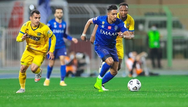 الدوري السعودي .. الهلال يخطف صدارة الترتيب بريمونتادا مذهلة أمام التعاون (فيديو)