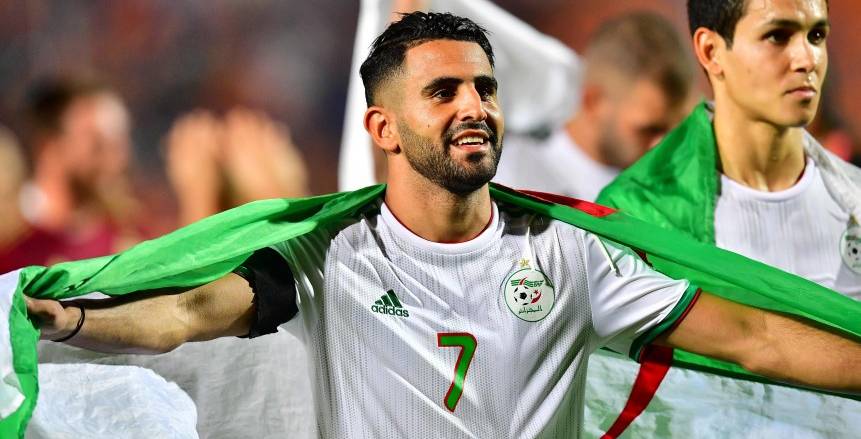 شاهد ..العهد الذي قطعة رياض محرز في أول ظهور له مع انطلاق كأس أمم إفريقيا(فيديو)