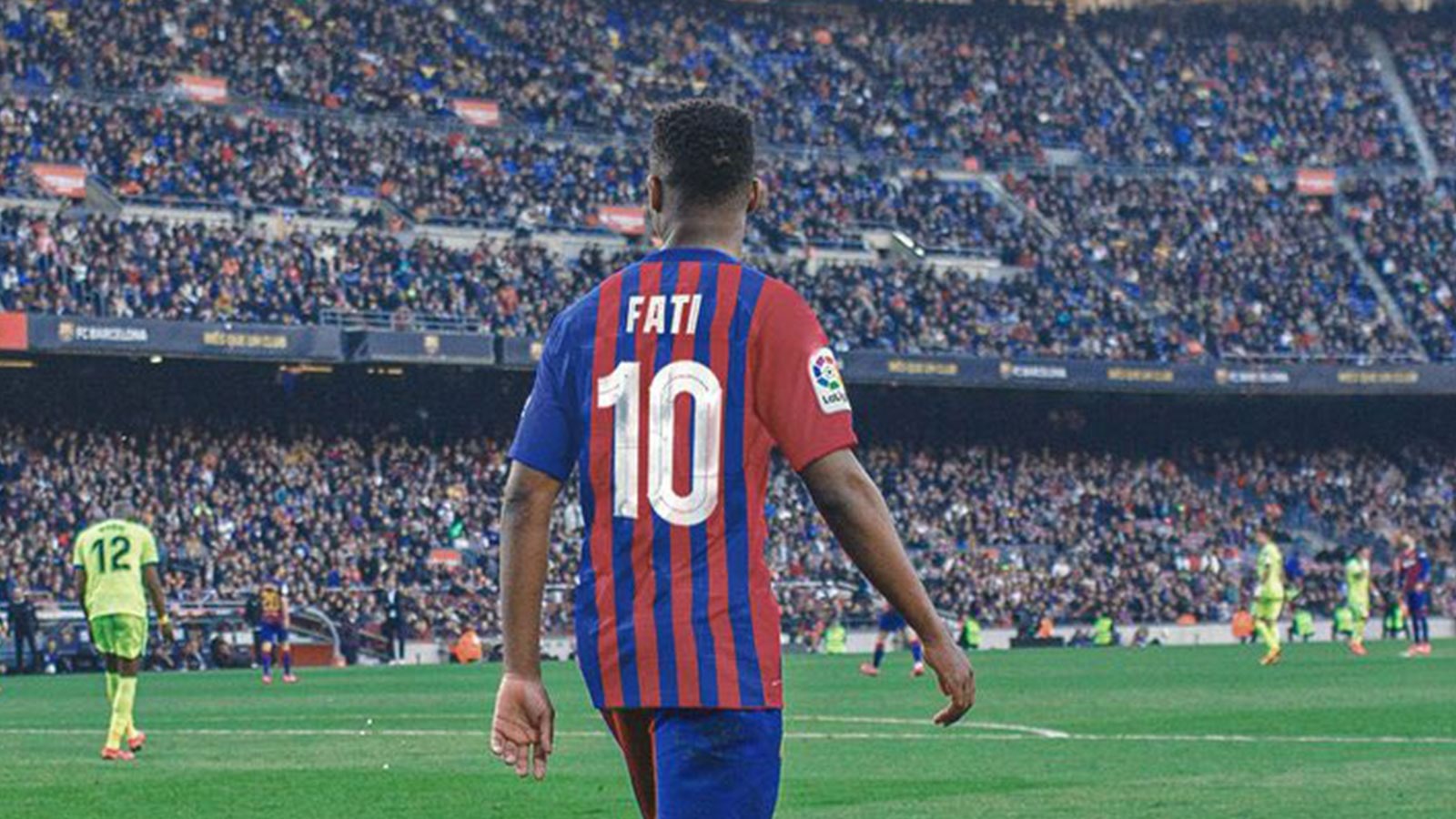 برشلونة يعلن رسميا منح القميص رقم 10 لأنسو فاتي خلفا لـ ميسي