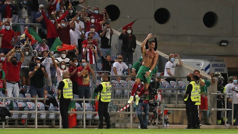 شاهد .. هداف العالم رونالدو ينقذ البرتغال بهدفين وينفرد بصدارة الهدافين التاريخيين للمنتخبات!