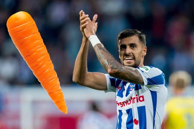 لاعب سويدي من أصل عربي يتعرض لإصابة خطيرة بسبب “جزرة”