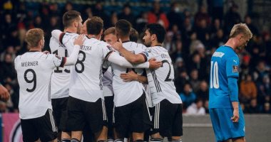 منتخب ألمانيا يعزز صدارة مجموعته فى تصفيات كأس العالم برباعية ضد آيسلندا (فيديو)