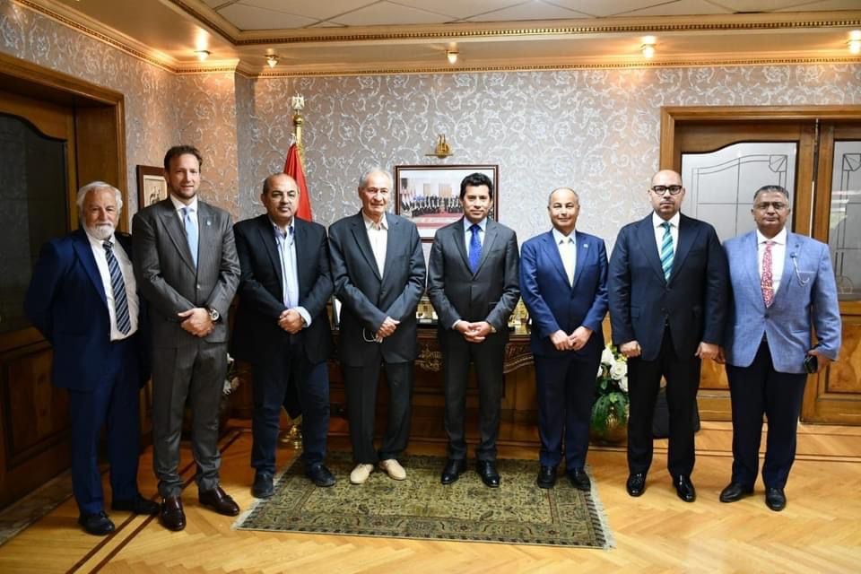أخبار الأهلي : وزير الرياضة يلتقي بمسلم رئيس الاتحاد الدولي وإدريس رئيس الاتحاد المصري للسباحه