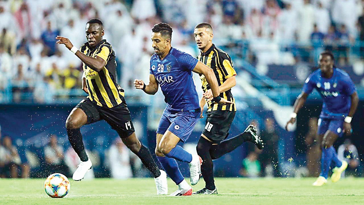 الاتحاد يطعن الهلال .. ويخطف صفقة شتوية من العيار الثقيل