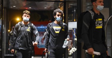 محمد صلاح ورفاقه يصلوا مدريد قبل قمة أتلتيكو ضد ليفربول (صور)