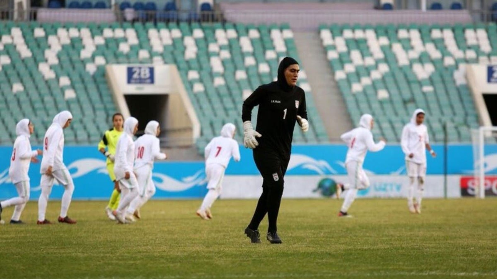 الاتحاد الأردني يفجر تطور جديد في قضية التحقق من جنس حارسة منتخب إيران للسيدات (فيديو )