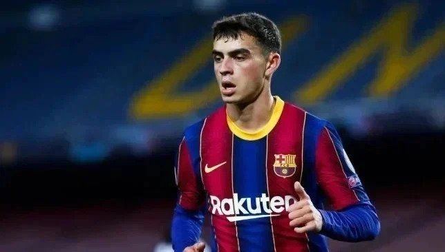 الكرة الذهبية .. بيدرى نجم برشلونة يتوج بجائزة “كوبا” لأفضل لاعب شاب