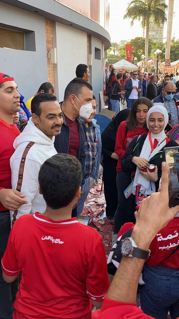 انتخابات الأهلي : استقبال أسطوري لـ الحضري ورانيا علواني ترفع صورة مي عاطف