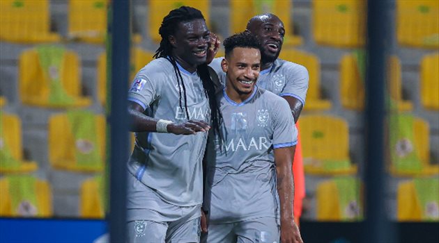 برشلونة يصدم الهلال و يخطف بديل بافيتيمبي في الميركاتو الشتوي