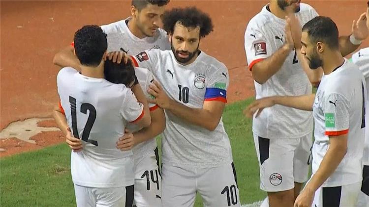 شاهد .. ليفربول يهنيء الملك المصري بعد تأهل المنتخب وتتويجه لاعب الشهر(فيديو+صور)