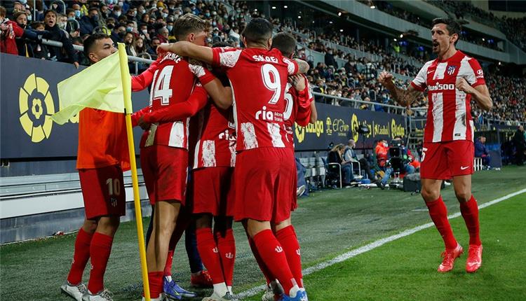 شاهد .. رباعية مثيرة ترتقي بـ أتليتكو مدريد لوصافة الدوري الإسباني (فيديو)