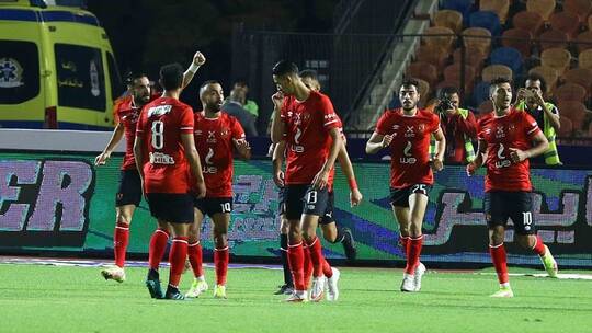 صحف جنوب أفريقيا تتغني بسحق موسيماني وتاو لــ الأبيض..تعرف علي العناوين!