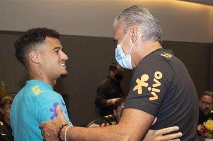 نجم برشلونة أول لاعب يصل معسكر منتخب السامبا لمواجهة كولومبيا