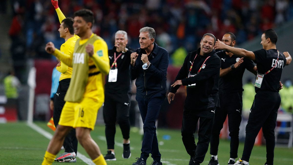 الحضري يعتذر لمدرب منتخب الأردن عقب المباراة..بعد أزمة هدف مصر الثالث (فيديو)