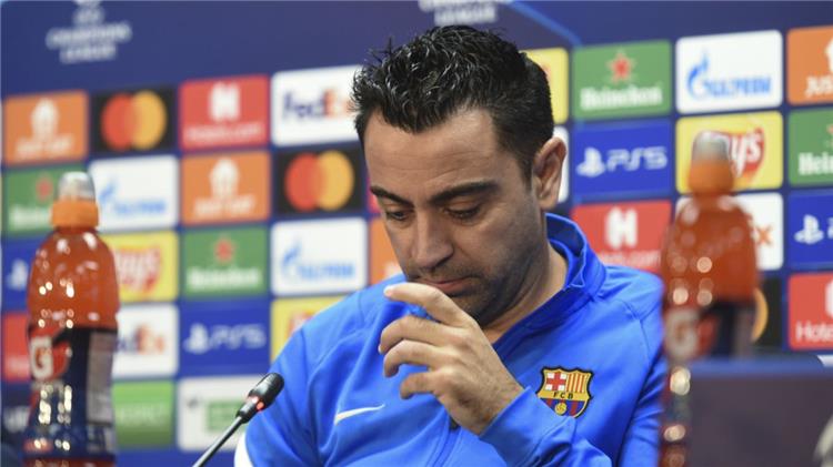 برشلونة بعد الهزيمة المذلة .. جماهير البارسا تصنف تغريدة تشافي بالـ المضحكة!