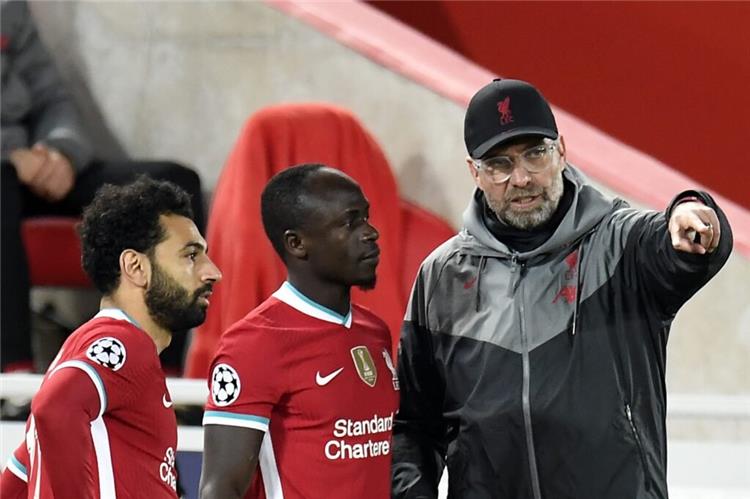 بعد وصفها بالبطولة الصغيرة ..مدرب السنغال يشن هجوما حادا علي يورجن كلوب