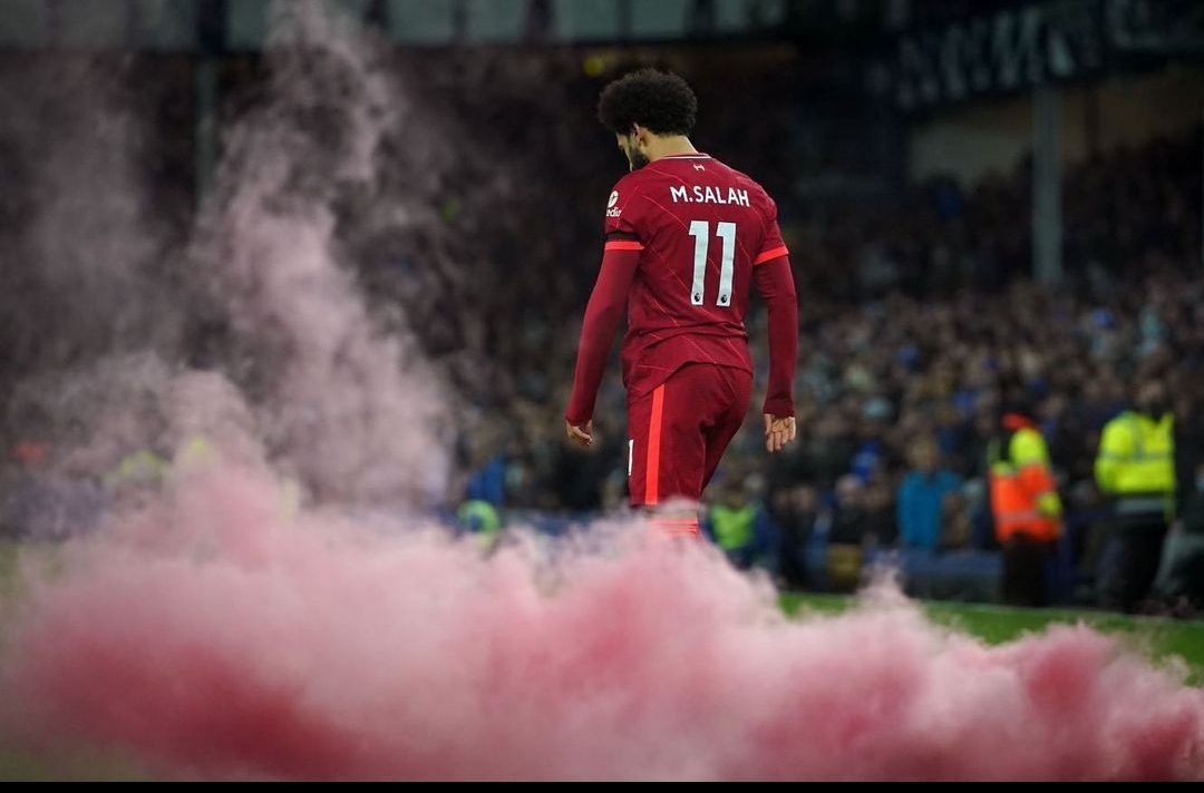 شاهد .. كيف احتفل محمد صلاح بهدفيه فى مباراة ليفربول وإيفرتون؟(صور)