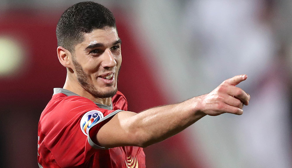 لاعب العنابى يكشف عن صعوبة مواجهة الفراعنة .. المنافس العنيد