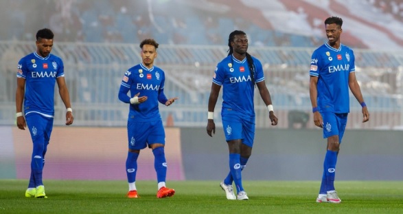 الدوري السعودي.. الهلال يسقط في فخ التعادل في ليلة توديع نجمة الكبير والنصر يتخطى التعاون