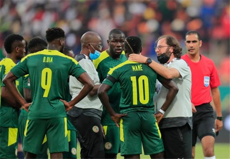 السنغال أحدث المتأهلين لربع نهائي كأس أمم أفريقيا..وماني يسجل بعقل غائب (فيديو)