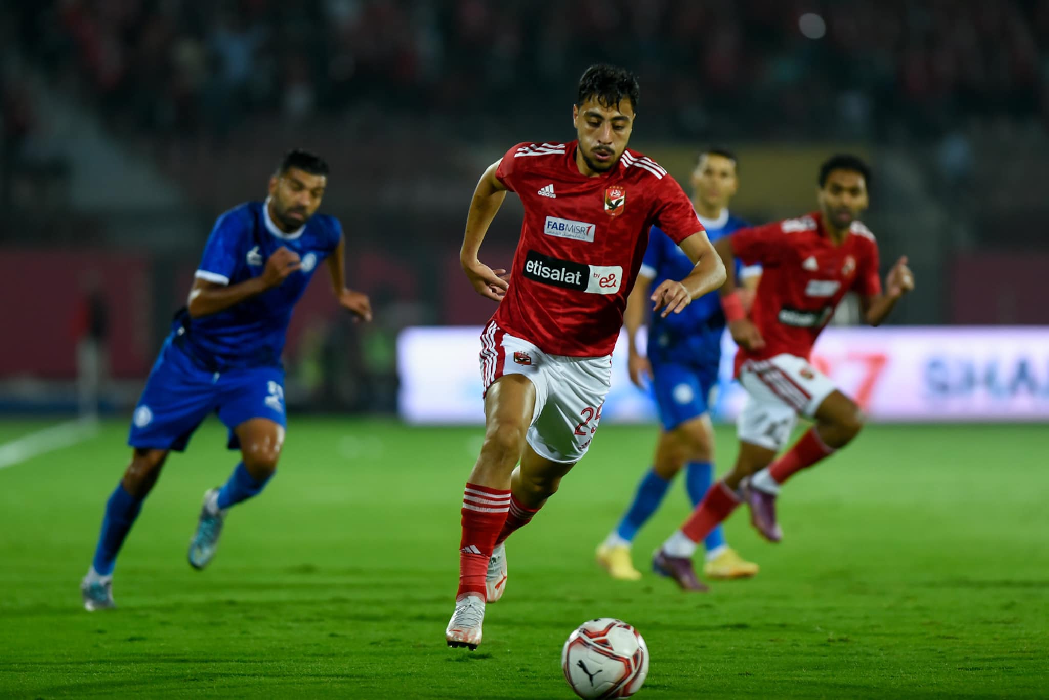 أخبار الأهلي : أول رد من أكرم توفيق حول تسبب كهربا في إصابته