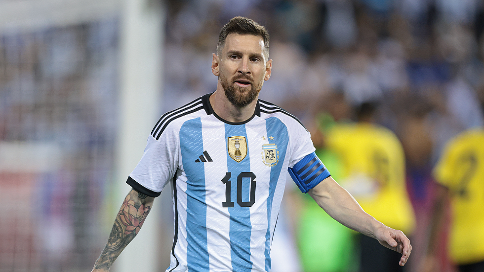 ميسي يكشف موقفه من مواجهة السعودية في كأس العالم