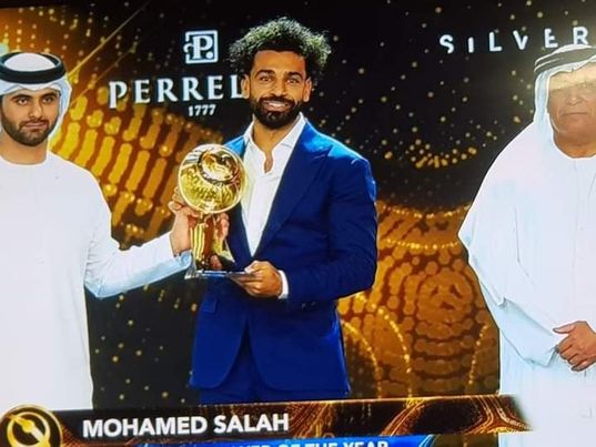 محمد صلاح يحصد جائزة أفضل لاعب في العالم 2022 باختيار الجماهير ضمن جوائز جلوب سوكر… كريم بنزيما أفضل لاعب في العام
