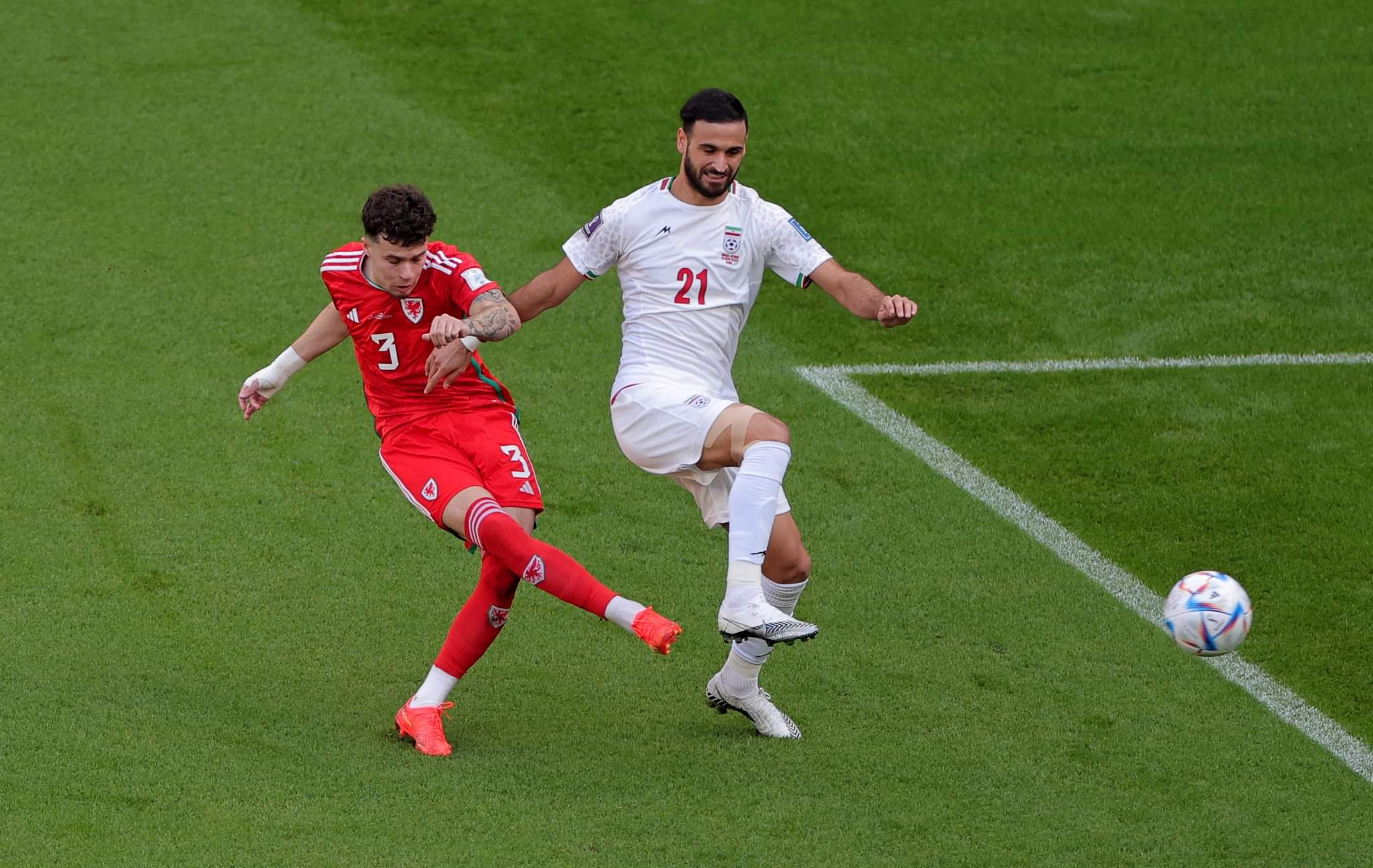 فيديو ..كأس العالم.. منتخب إيران يضرب ويلز بثنائية في الوقت القاتل