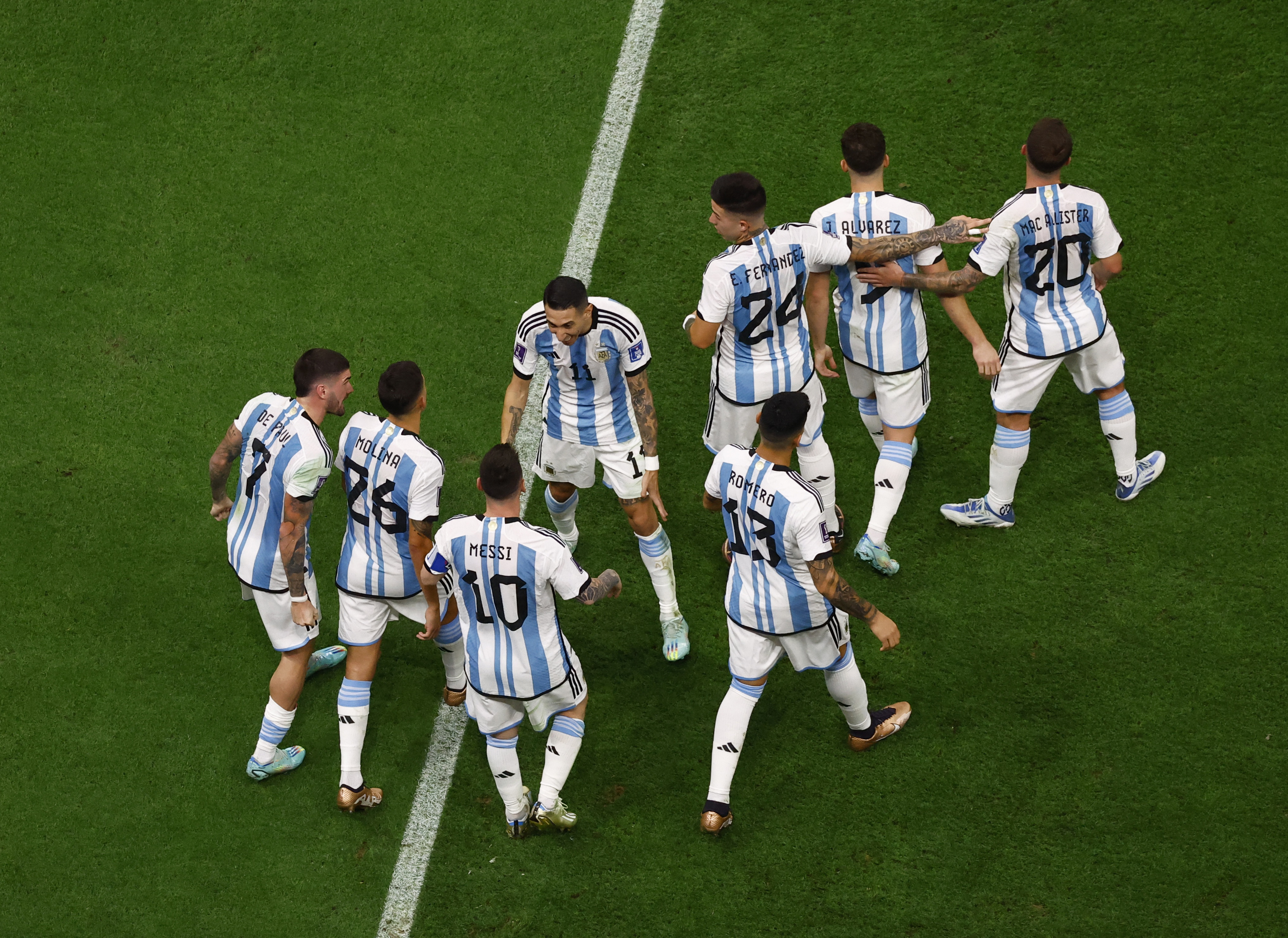 فيديو.. ميسي يقود الأرجنتين للتتويج بكأس العالم 2022
