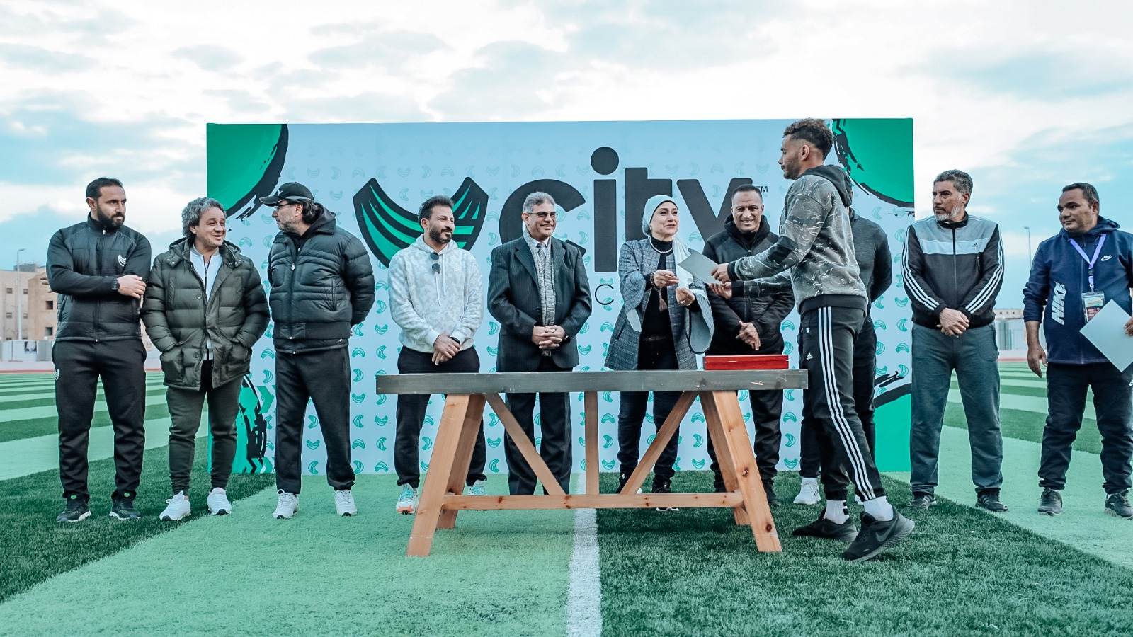 “سيتي كلوب لكل أبناء مصر”.. فرع العبور يستضيف مواهب دور الأيتام بحضور نجوم الكرة ومسؤولو وزارة التضامن
