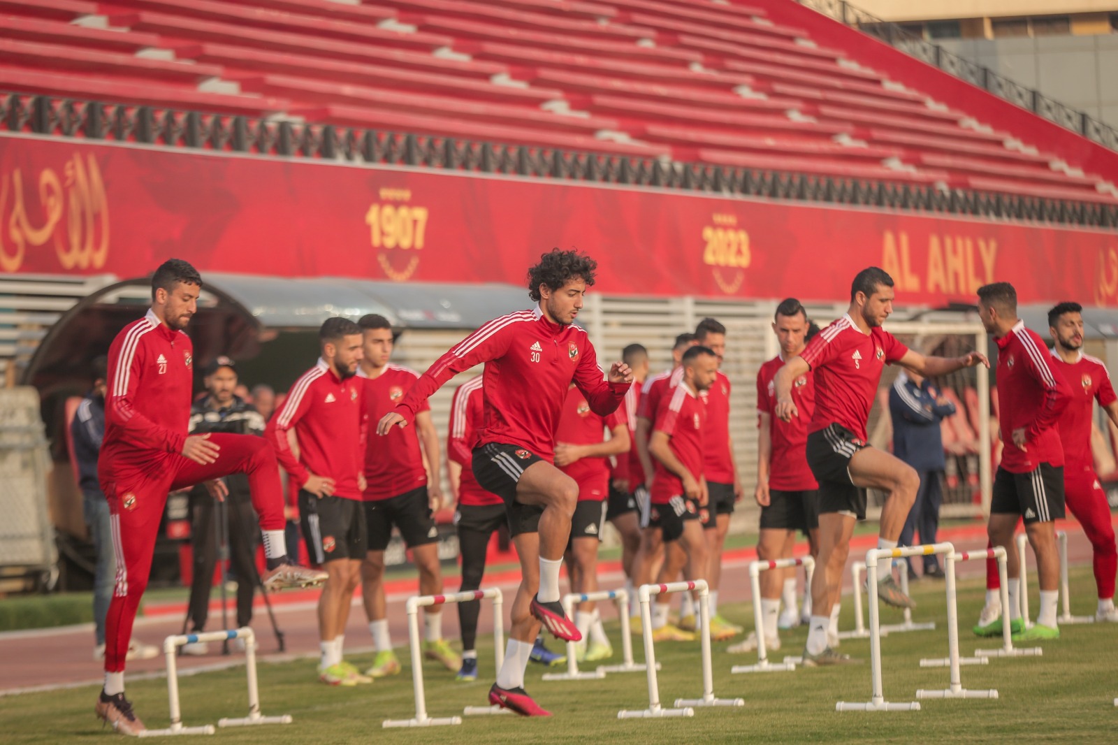 أخبار الأهلي : شوبير يعلن : هذا اللاعب سيكون اول الراحلين عن الأهلي فى الصيف