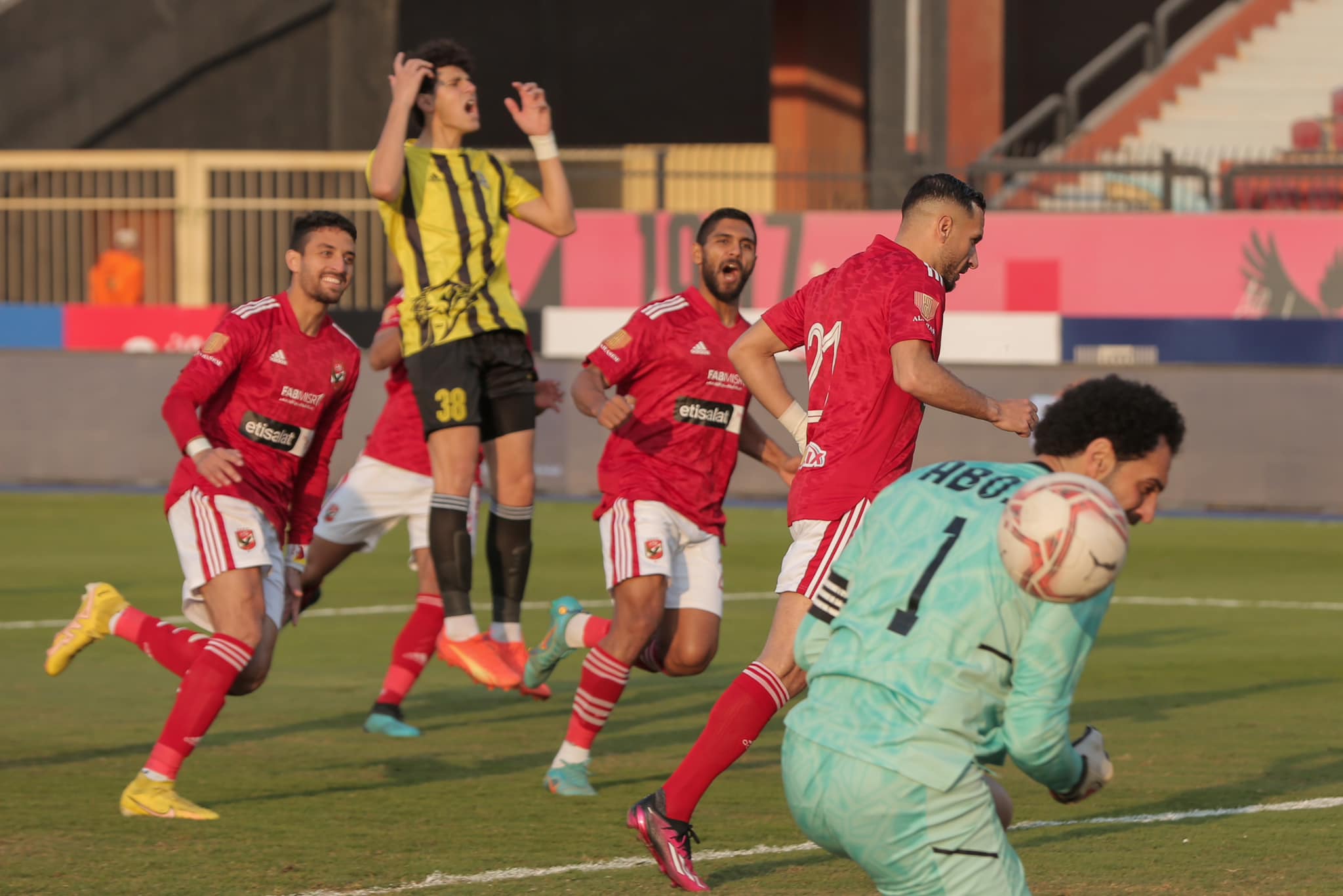 أخبار الأهلي: فيديو.. الأهلي يتقدم على المقاولون العرب في الشوط الأول