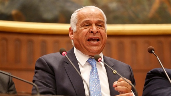 تراجع نتائج سموحة بسبب تدخلات فرج عامر