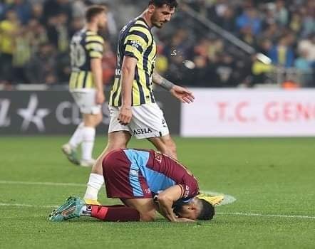 لاعب فنربخشة يرد على واقعة البصق على تريزيجيه