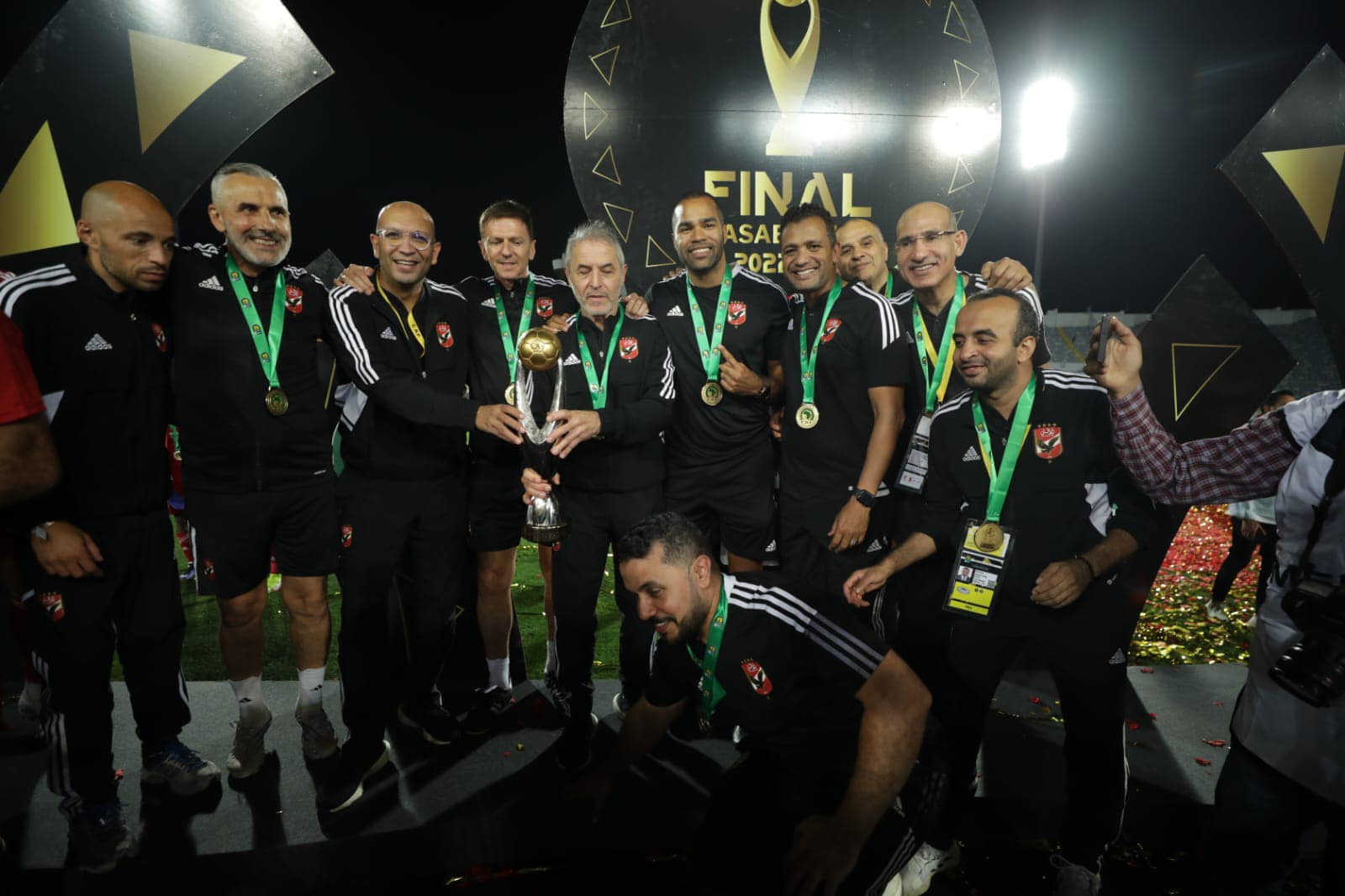 أخبار الأهلي: تعرف على مكافآت كولر ولاعبي الأهلي بعد التتويج بدوري أبطال إفريقيا.. والخطيب يجهز مفاجأة