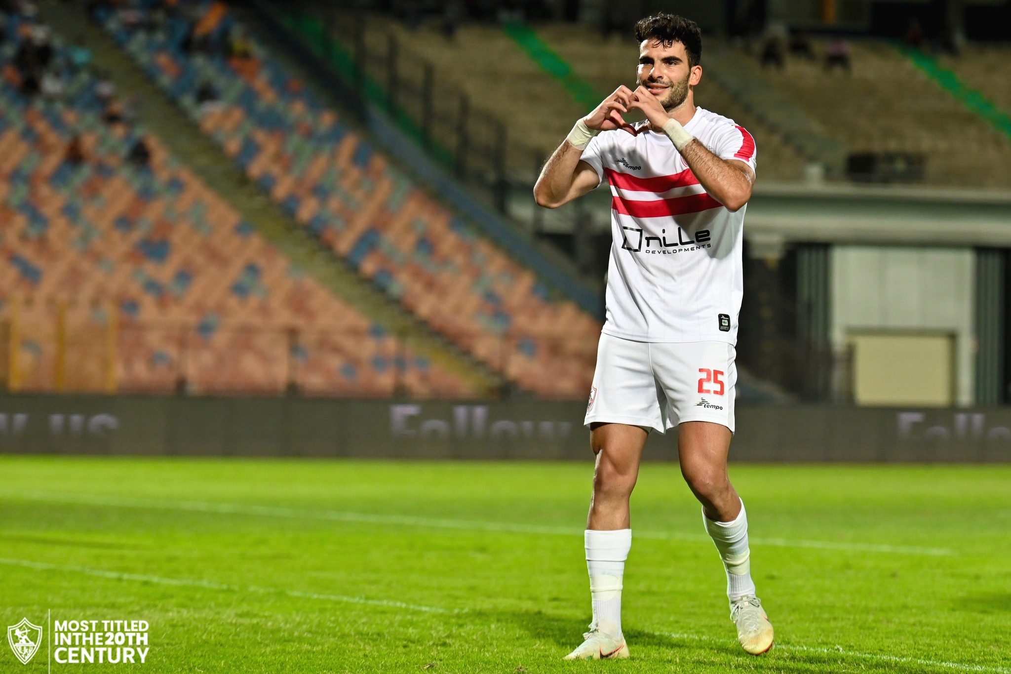 أخبار الأهلي : والد زيزو يكشف كواليس حديث محمد الشناوي مع نجم الزمالك