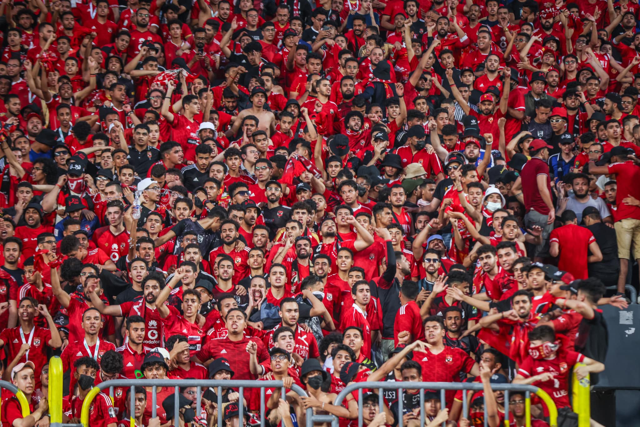 أخبار الأهلي : اتحاد الكرة يوافق على حضور 5 الاف مشجع اهلاوي فى مباراة الحرس