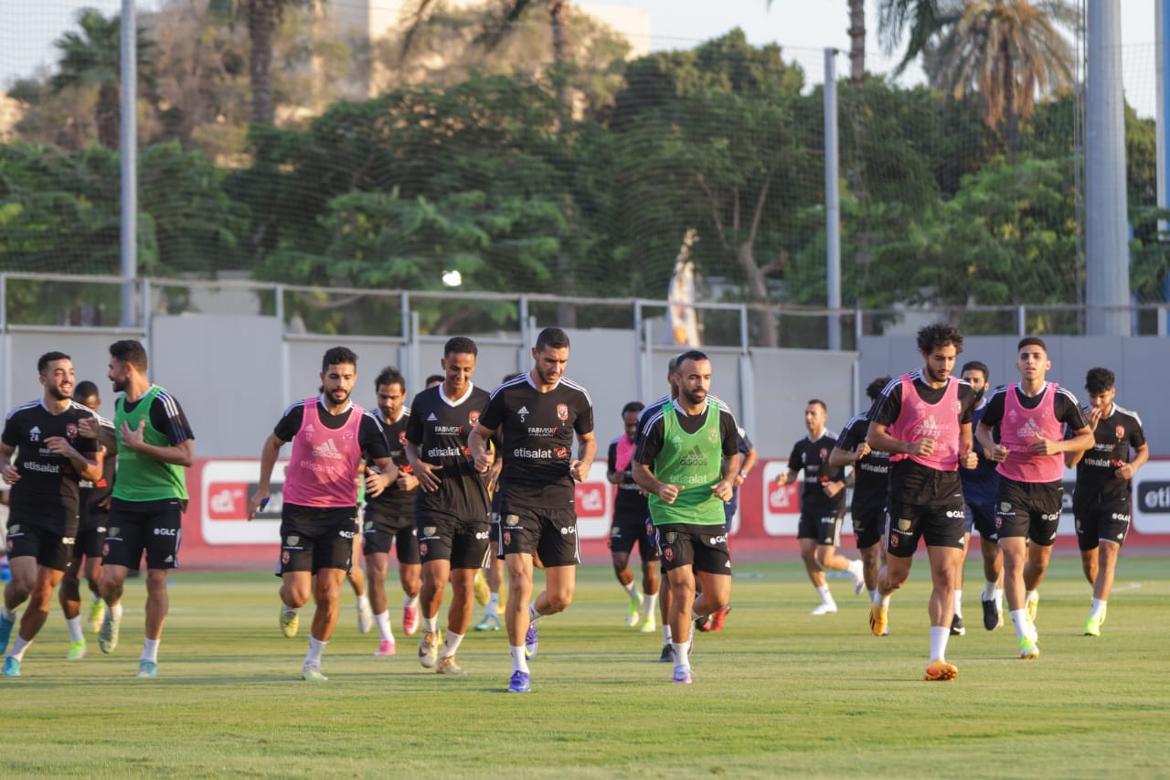أخبار الأهلي : الأهلي يدعو أندية الدوري الممتاز لحضور مراسم تسلم درع الدوري