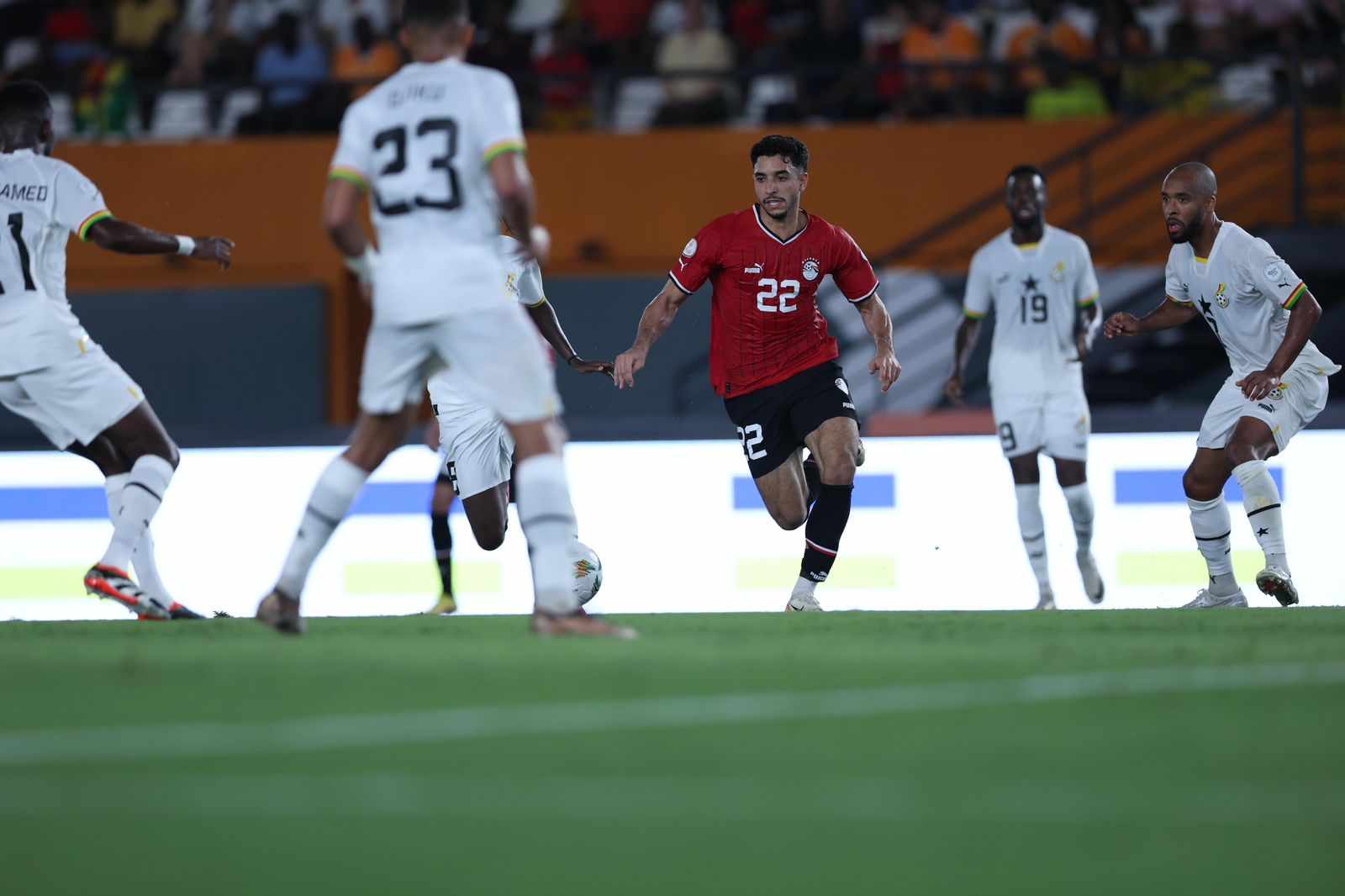 فيديو.. منتخب مصر يتعادل مع غانا ويأزم موقفه في أمم إفريقيا
