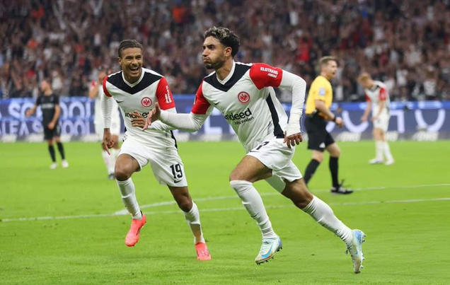 عمر مرموش يقود آينتراخت فرانكفورت للفوز على بوروسيا مونشنجلادباخ 2-0 في الدوري الألماني. … يوفنتوس يواصل سلسلة تعادلاته أمام نابولي … مانشستر يونايتد يتعثر أمام كريستال بالاس في الدوري الإنجليزي