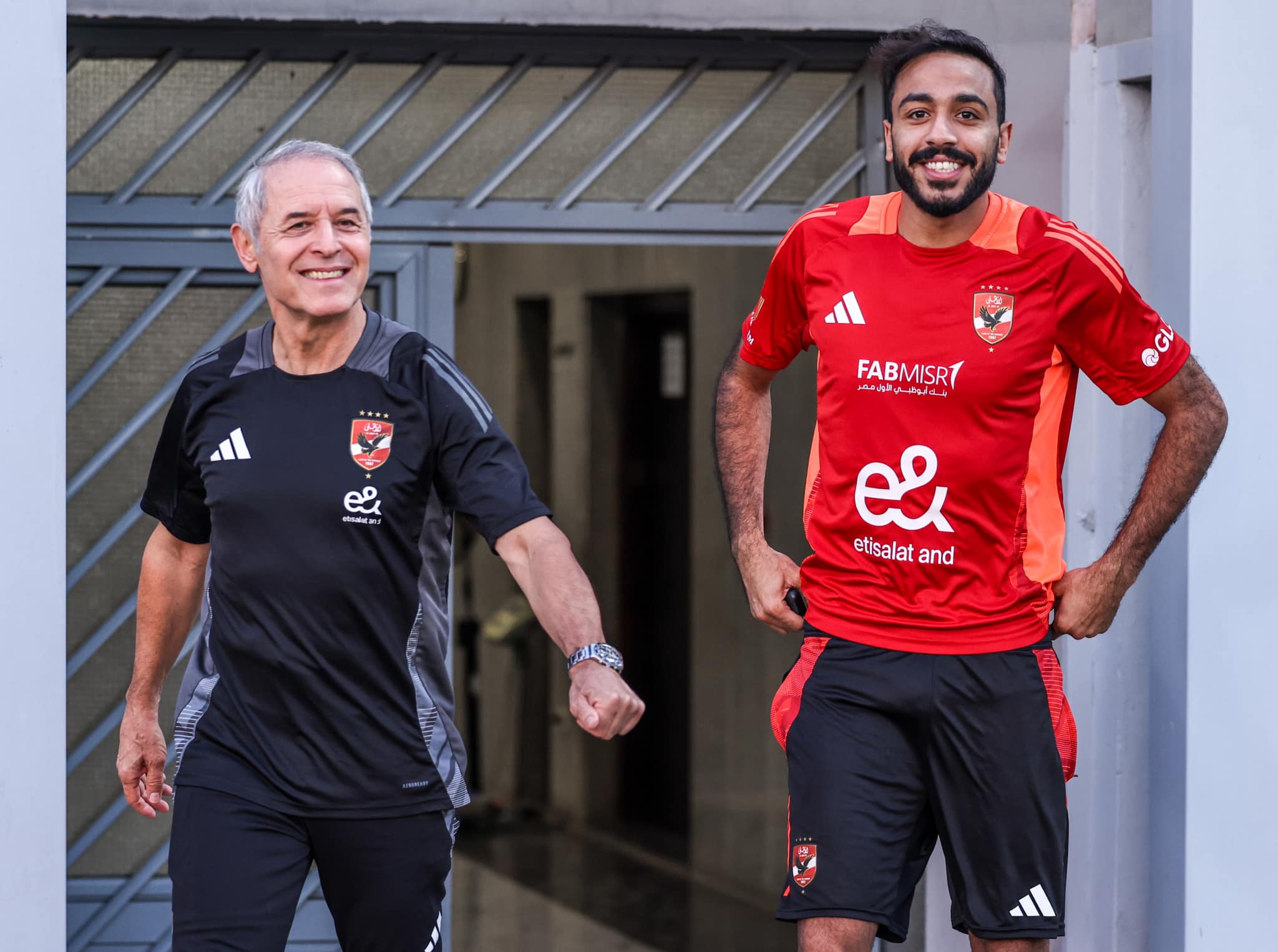 أخبار الأهلي : لاعبو الأهلي ينقذون نجم الفريق من مصير كهربا