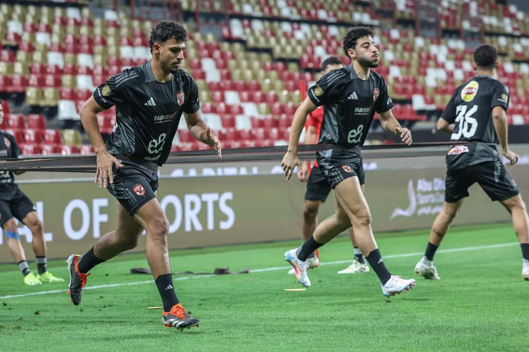 تفاصيل برنامج الأهلي قبل مواجهة الزمالك.. وموعد عودة الفريق من الإمارات