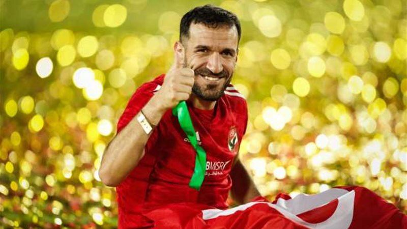 كولر يصدم نجم الأهلي علي معلول بشأن قائمة يناير