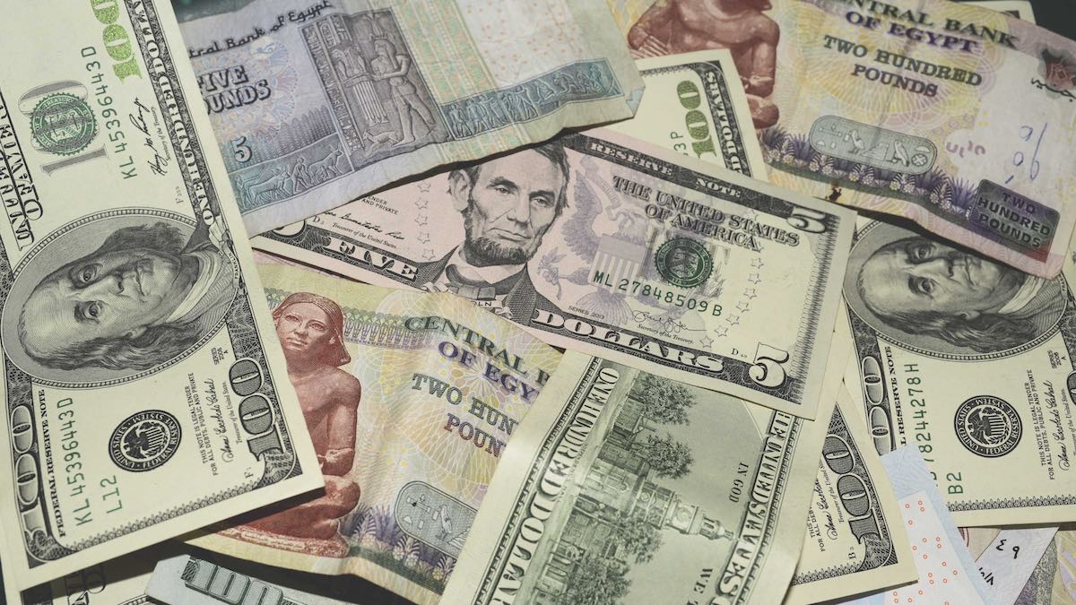 “الدولار في العالي” سعر الدولار في السوق السوداء مقابل الجنيه المصري اليوم الأحد 19 يناير 2025 وفي البنوك المختلفة