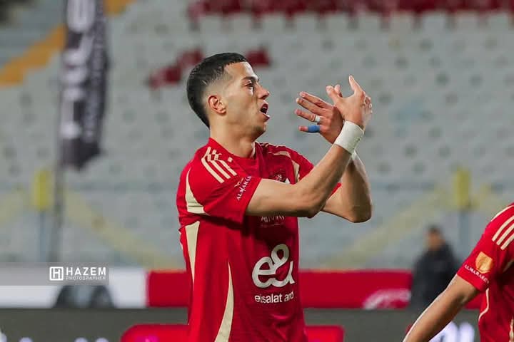 أمام عاشور يضغط علي إدارة الأهلي لإلغاء غرامة المليون جنية