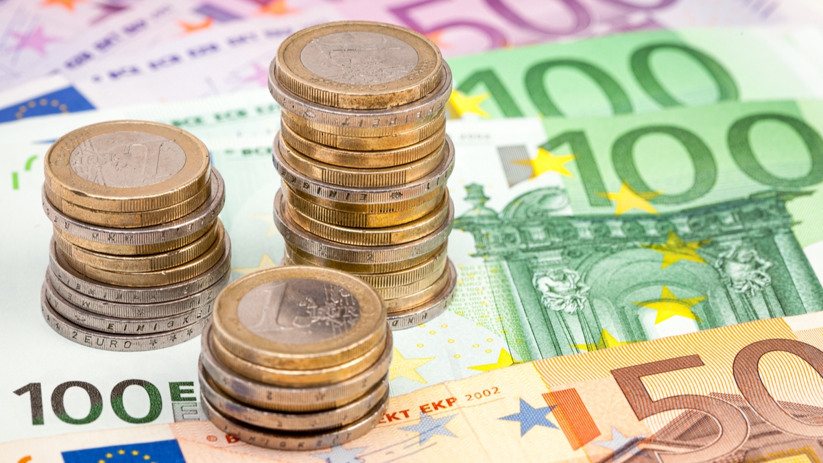 “الأوروبي في انخفاض” سعر اليورو اليوم الجمعة 24 يناير 2025 في مصر في السوق السوداء وأبرز العوامل المؤثرة على أسعاره