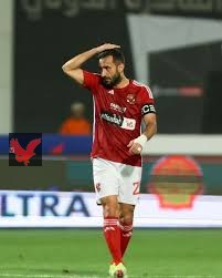 كولر حسمها،، كواليس صادمة حول بقاء اللاعب علي معلول داخل النادي الاهلي