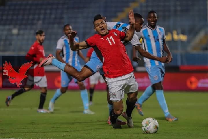 تفاصيل مفاوضات الأهلي مع ثنائي هجوم منتخب مصر