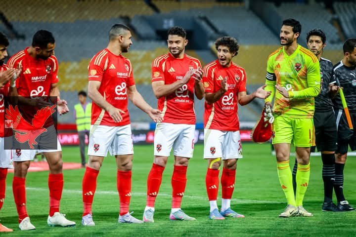 مدافع الأهلي يقترب من الدوري السعودي